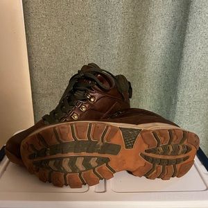 Reebok 3/4 athletic hiking boots